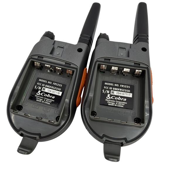 Cobra microTALK FRS235 14-Channel Two-Way Radio Pair w/ Clips & Covers - Picture 2 of 5